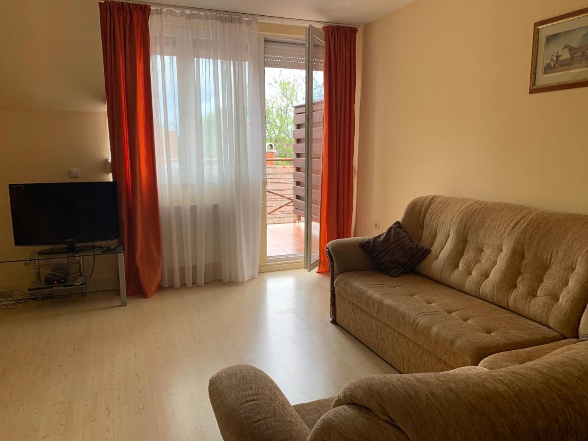 Indi Apartman Siofok Luaran gambar